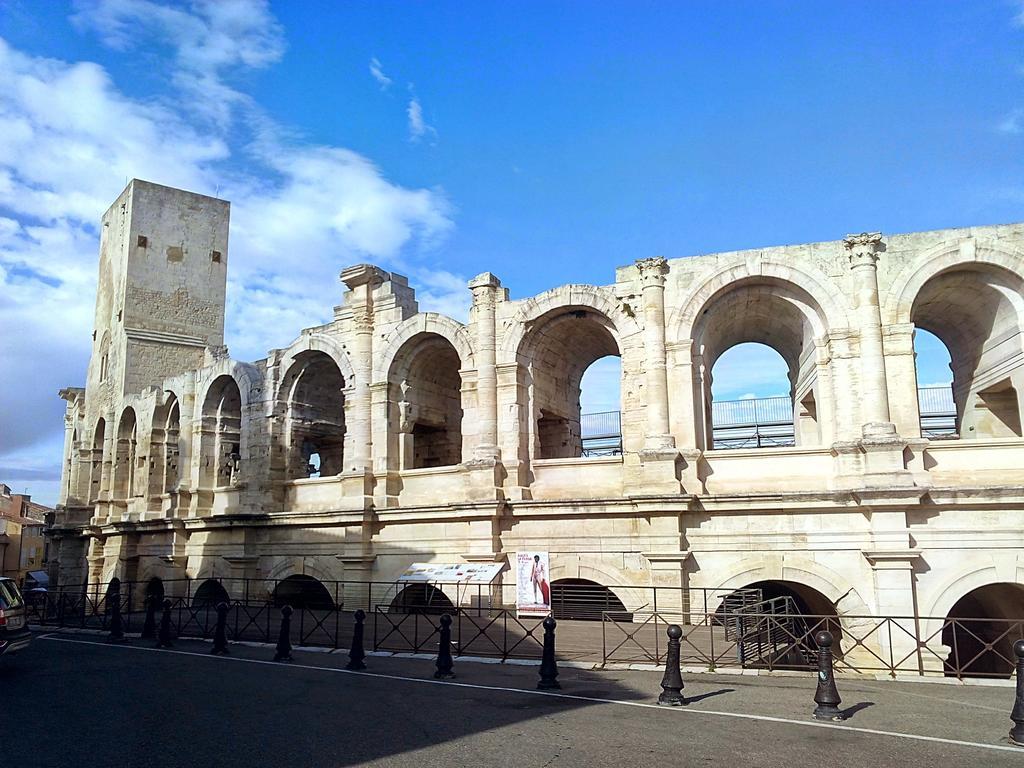 Le Nid Des Arenes Apartment Arles Cameră foto